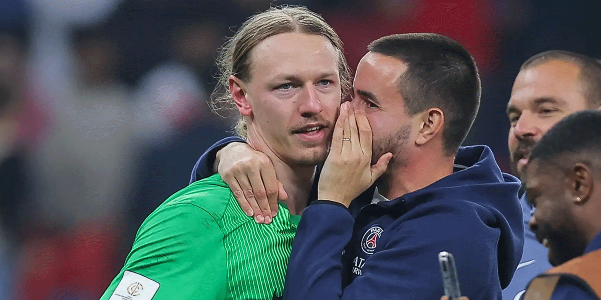 Keajaiban Safonov Hentikan Empat Penalti dengan Tangan Retak